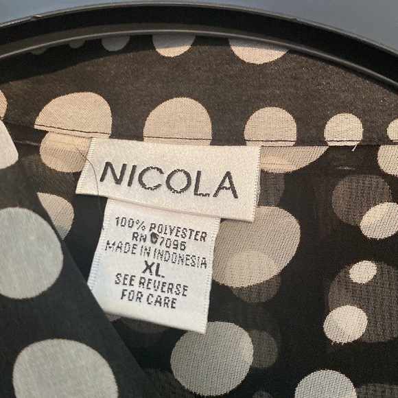 Like new Women’s Nicola sz XL polkadot button down three-quarter sleeve top - Picture 4 of 6